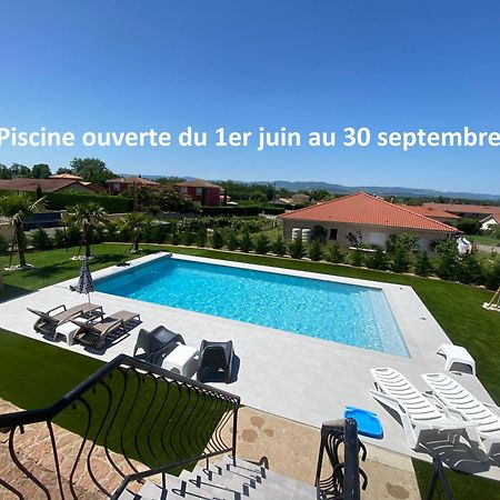 Studio Chez L'Habitant Avec Piscine Commune Grieges Exterior foto