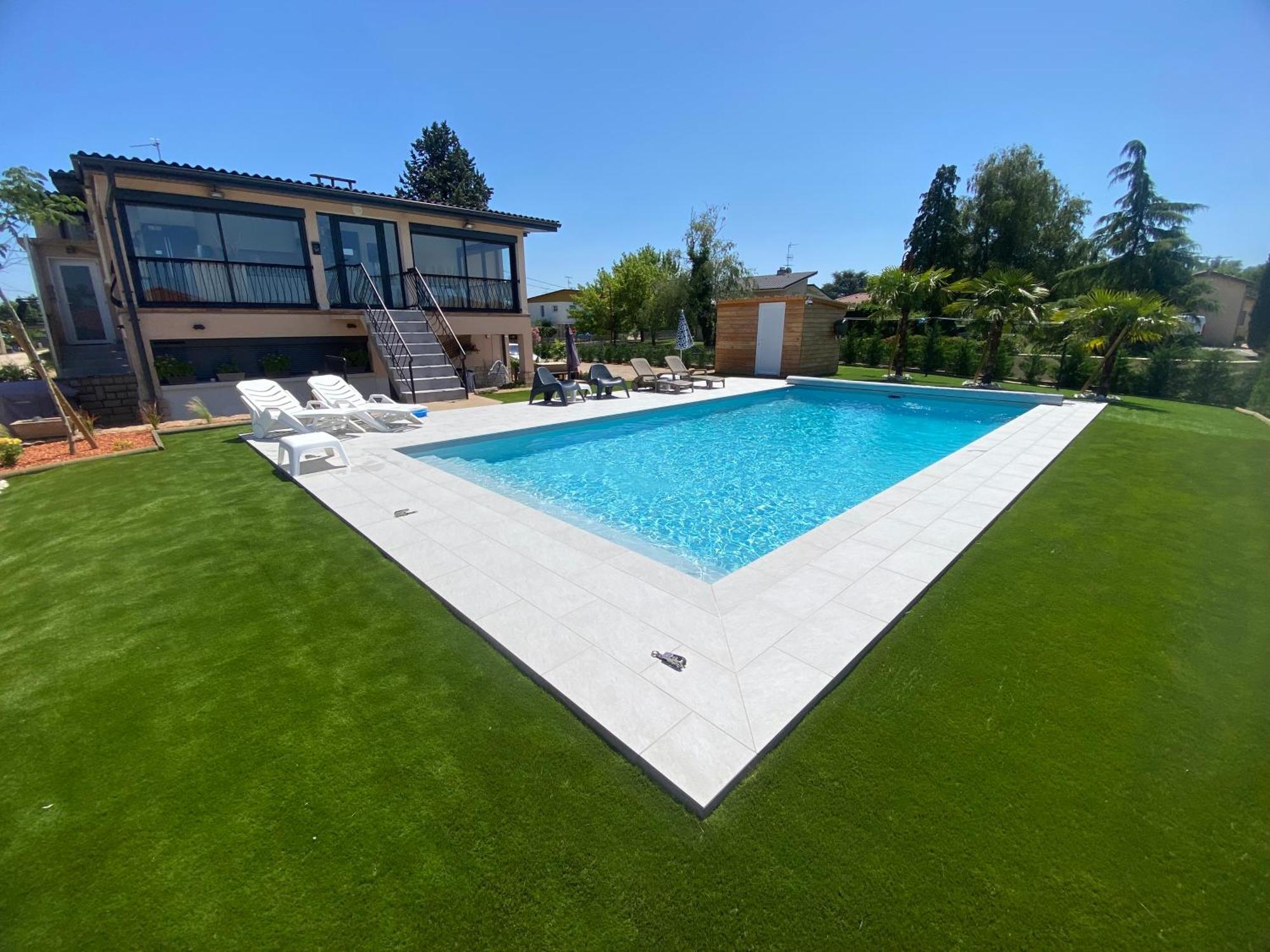 Studio Chez L'Habitant Avec Piscine Commune Grieges Exterior foto